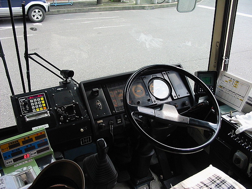 W-X303_運転席